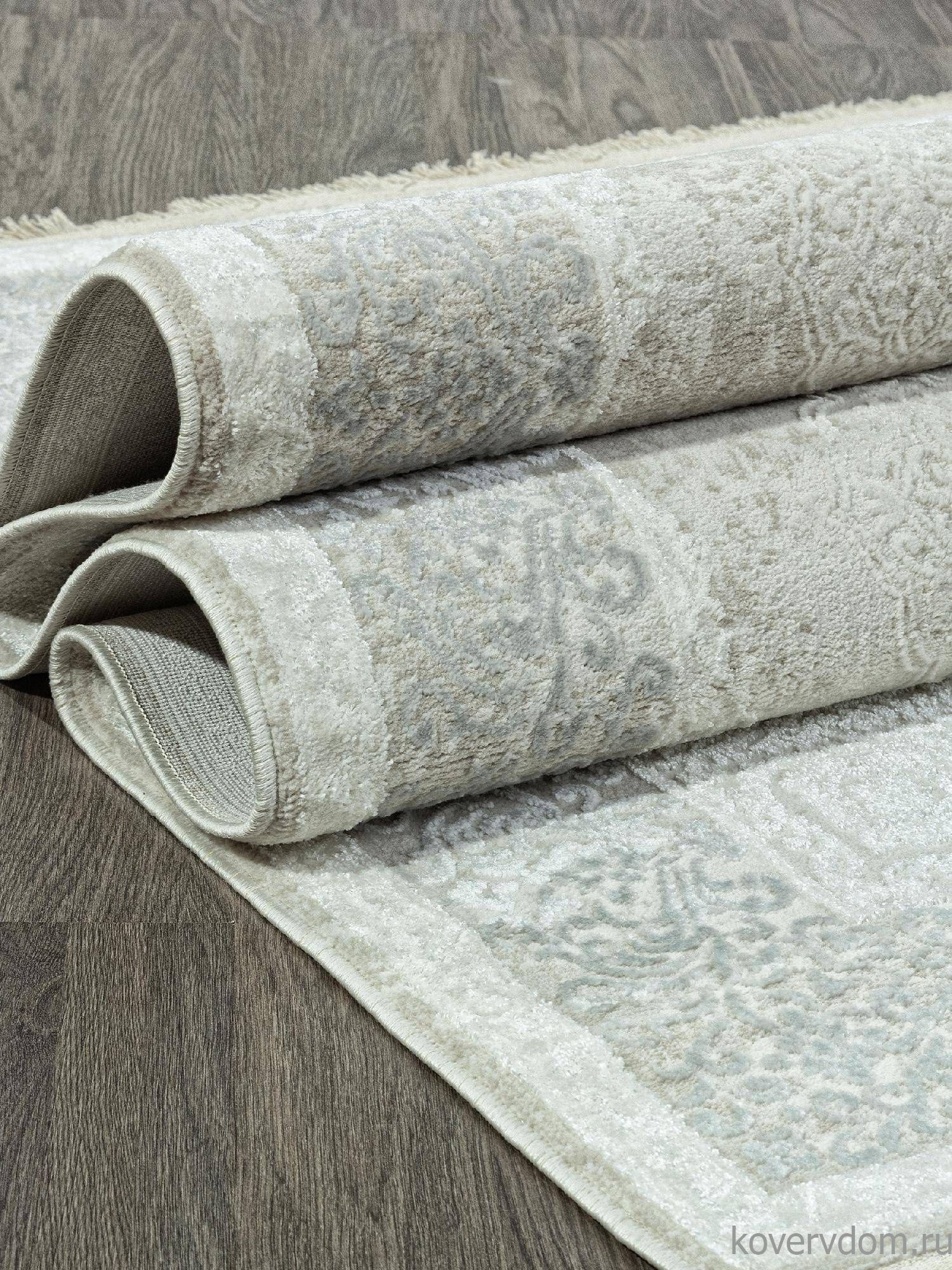 Ковер RUBI 26702A CREAM / BEIGE Ковер RUBI 26702A CREAM / BEIGE